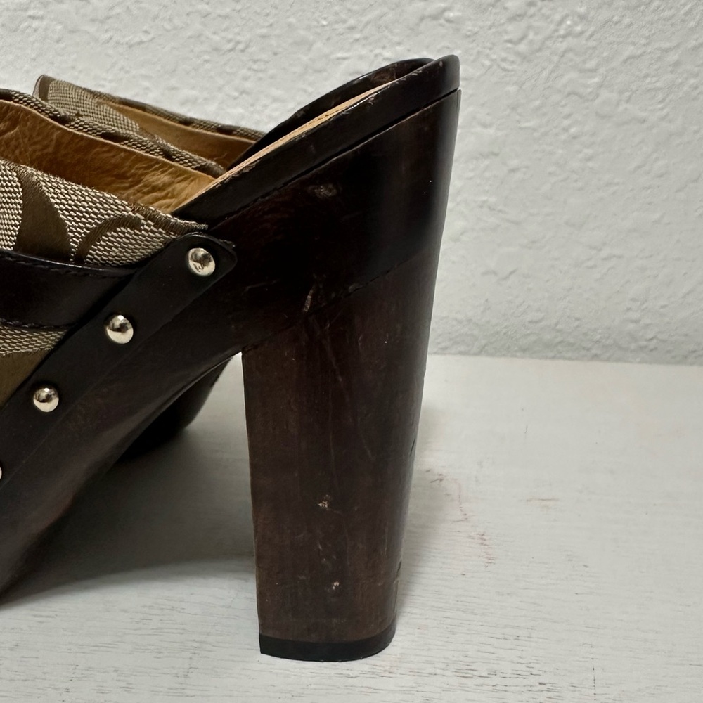 Coach Jodi Tan Signature Canvas Peep-Toe Clog Heels with Gold Buckle y2k vintage - Picture 3 of 12